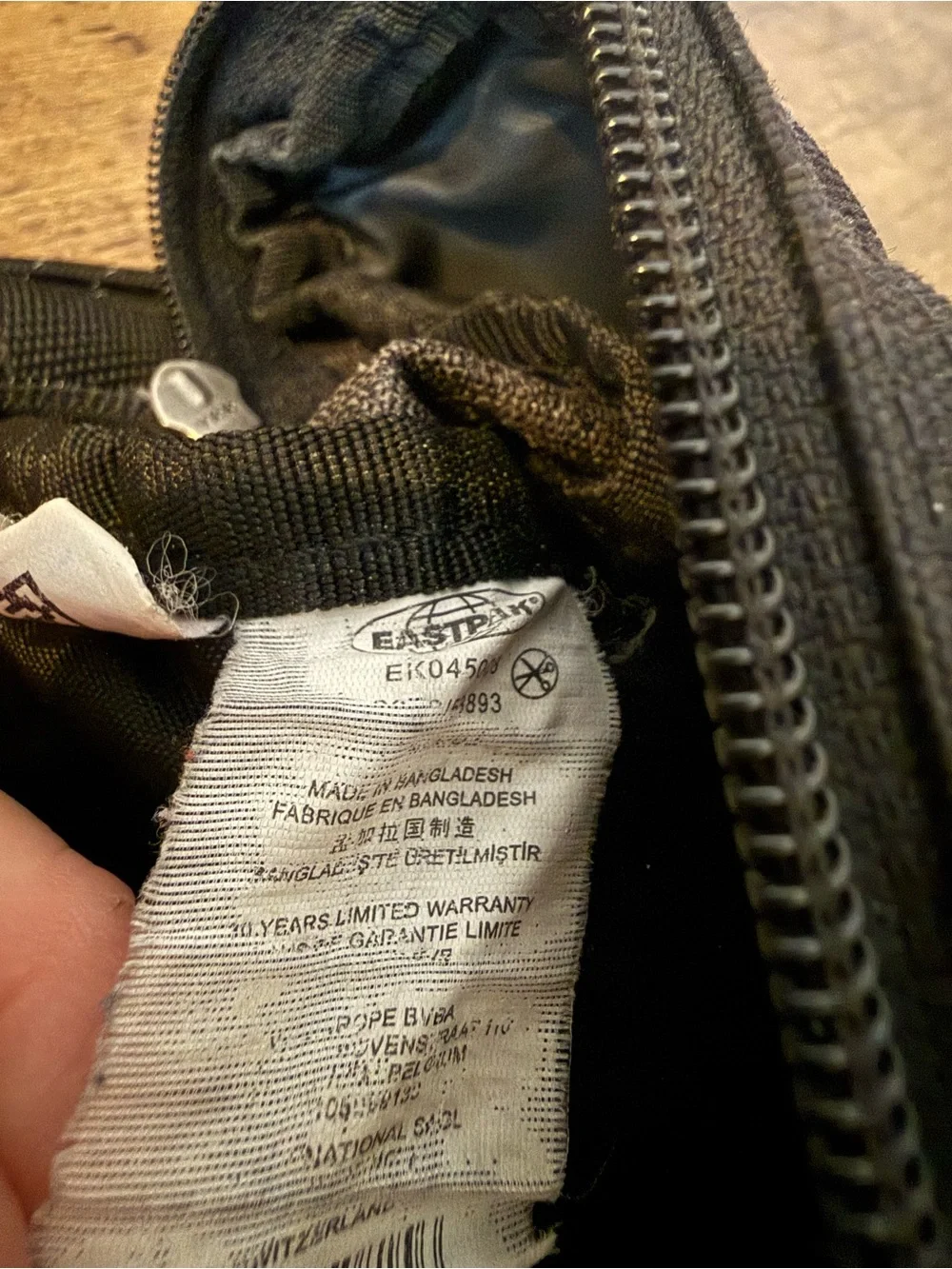 Eastpak Vintage Y2K Black Compact Crossbody Messenger Bag